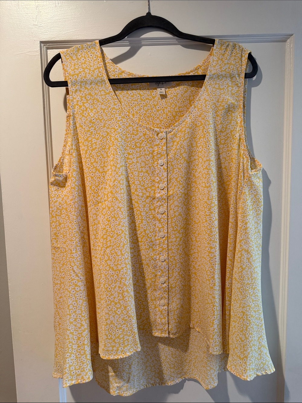 Style & Co. Yellow Ditsy Floral Sleeveless Button-Front Top XL